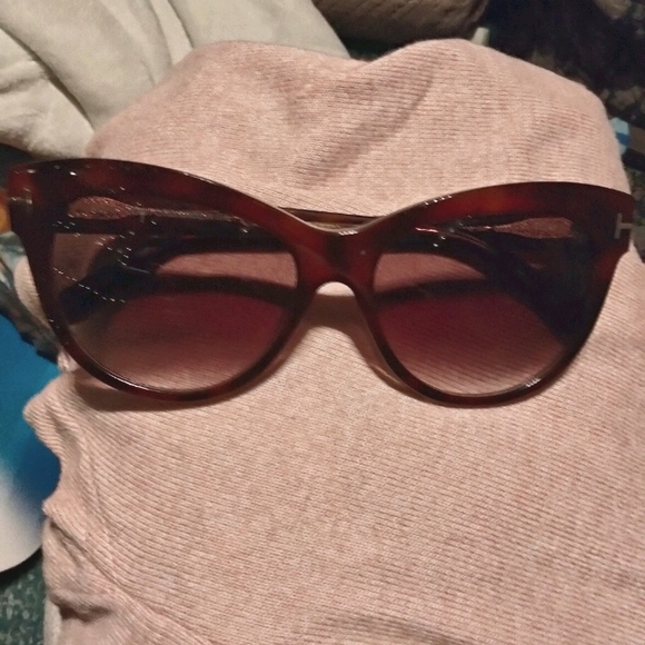 Womens Tom Ford sunglasses - Picture 1 of 7